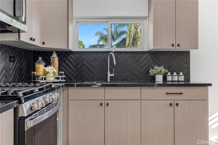 1115 Orange Grove Avenue, San Fernando, California 91340