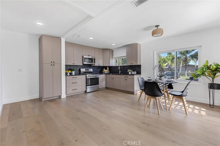 1115 Orange Grove Avenue, San Fernando, California 91340