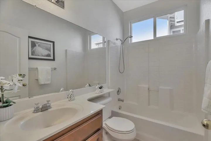 1067 Muir Creek Drive, Pittsburg, California 94565