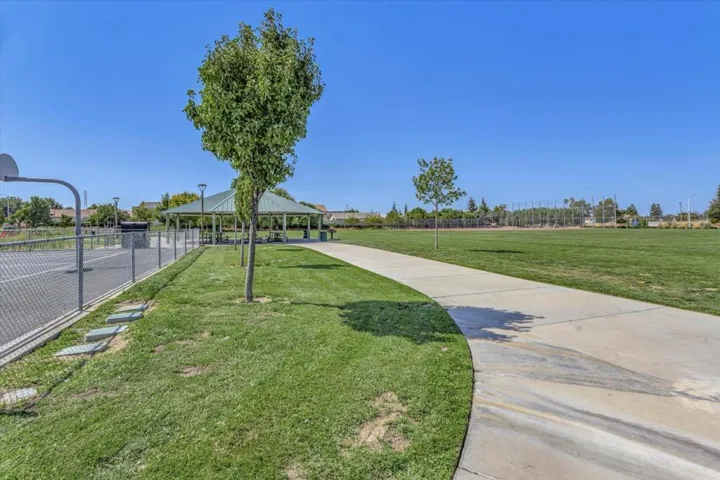 1067 Muir Creek Drive, Pittsburg, California 94565