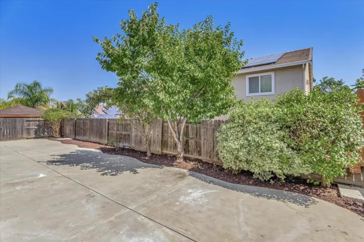 1067 Muir Creek Drive, Pittsburg, California 94565