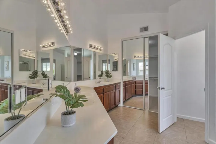 1067 Muir Creek Drive, Pittsburg, California 94565