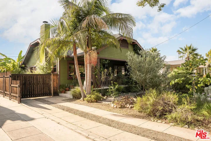 135 N San Marino Avenue, Pasadena, California 91107