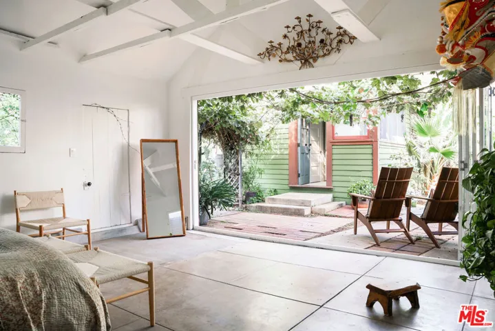 135 N San Marino Avenue, Pasadena, California 91107