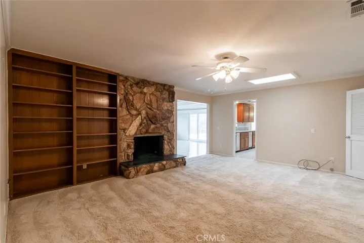 FAMILY ROOM/DEN