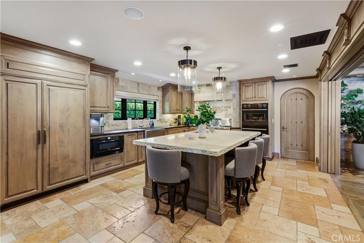 4255 Country Club Drive, Long Beach, California 90807