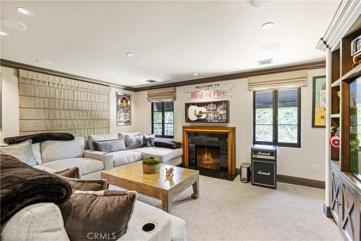 4255 Country Club Drive, Long Beach, California 90807