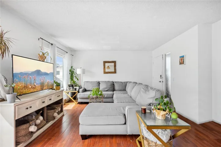 4908 Seashore Drive, Newport Beach, California 92663