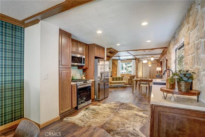 27470 Cedarwood Drive, Lake Arrowhead, California 92352