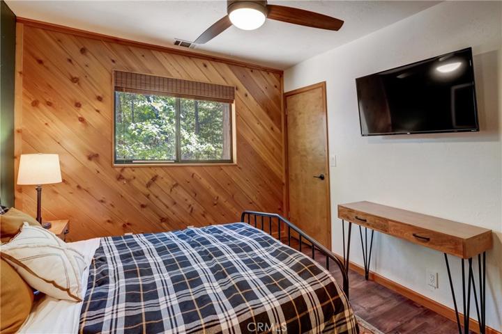 27470 Cedarwood Drive, Lake Arrowhead, California 92352