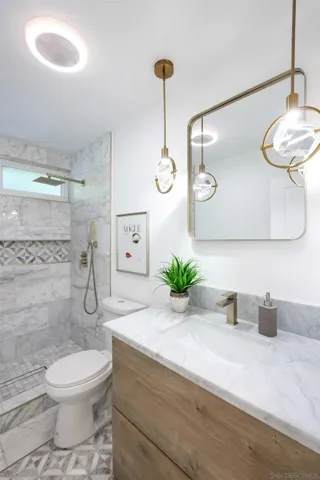 6243 Camino Corto, San Diego, California 92120