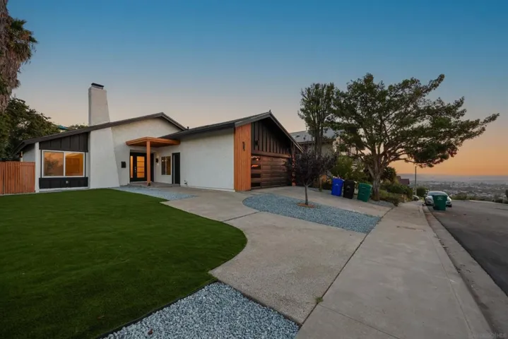6243 Camino Corto, San Diego, California 92120