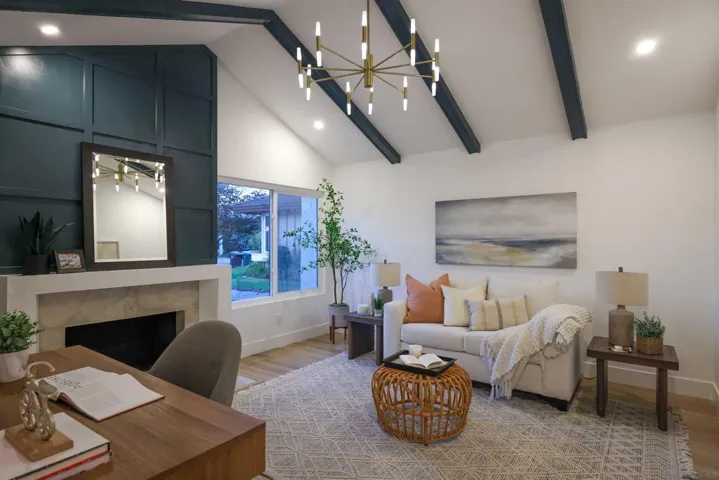 6243 Camino Corto, San Diego, California 92120