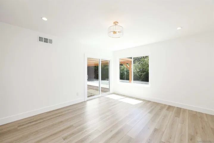 6243 Camino Corto, San Diego, California 92120
