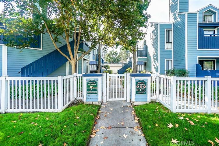 7324 Quill Dr Unit 44, Downey, California 90242