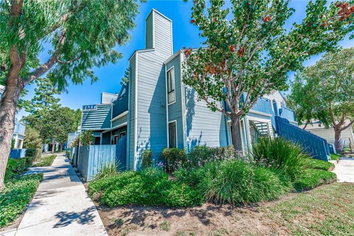 7324 Quill Dr Unit 44, Downey, California 90242
