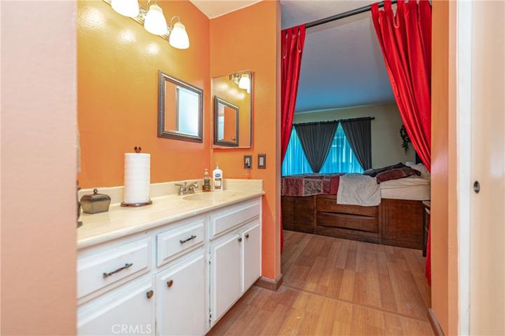 7324 Quill Dr Unit 44, Downey, California 90242