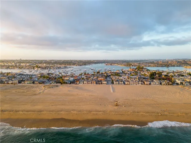 609 W Bay Avenue, Newport Beach, California 92661