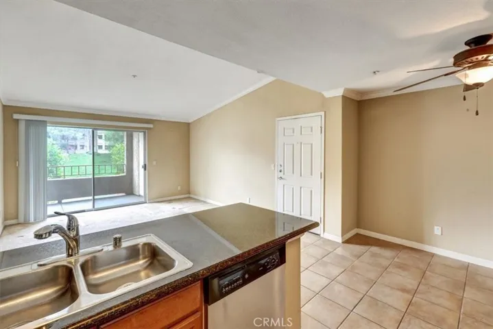 1965 Las Colinas Circle Unit 308, Corona, California 92879