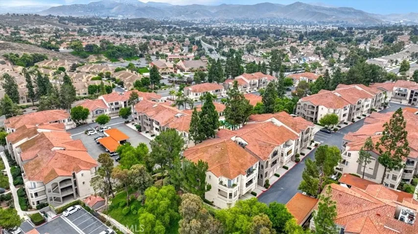 1965 Las Colinas Circle Unit 308, Corona, California 92879