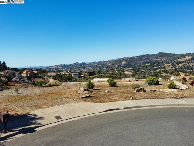 3923 Heathfield Pl, Santa Rosa, California 95404