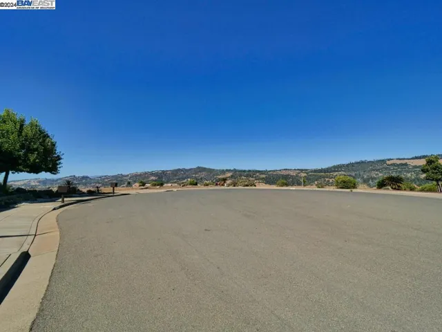 3923 Heathfield Pl, Santa Rosa, California 95404