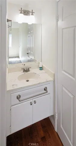 2nd Bathroom
