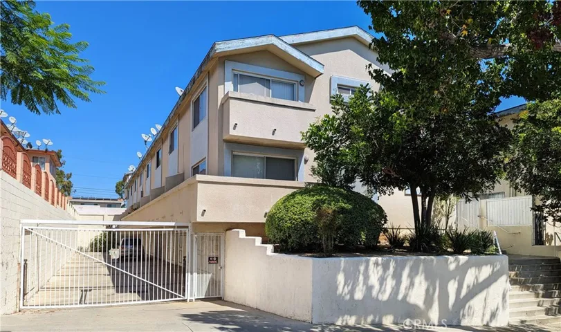 335 E Plymouth Street Unit 7, Inglewood, California 90302
