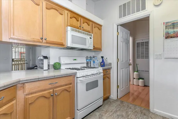 2900 Fairview Road, Hollister, California 95023