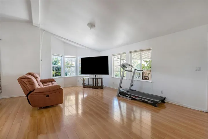 2900 Fairview Road, Hollister, California 95023