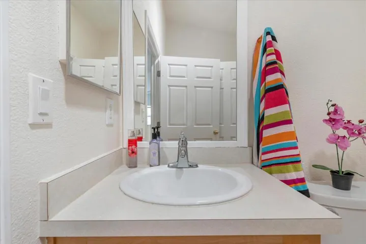 2900 Fairview Road, Hollister, California 95023