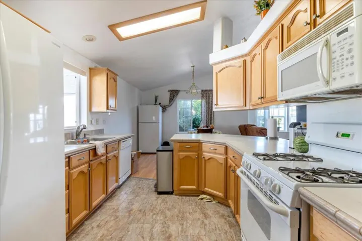 2900 Fairview Road, Hollister, California 95023