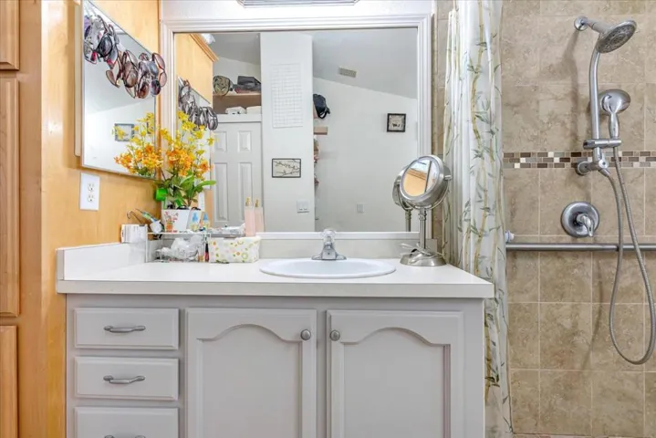 2900 Fairview Road, Hollister, California 95023