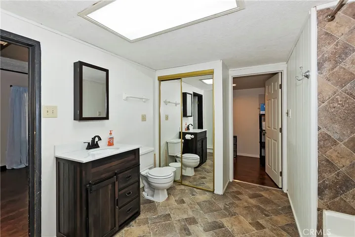 1906 Oakleaf Court, Running Springs, California 92382