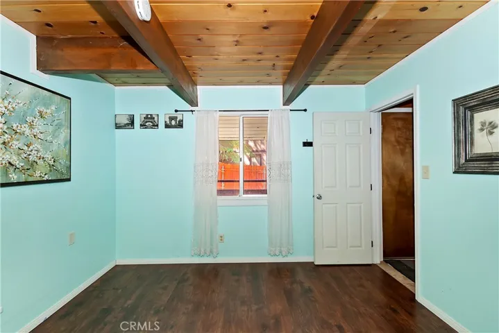 1906 Oakleaf Court, Running Springs, California 92382