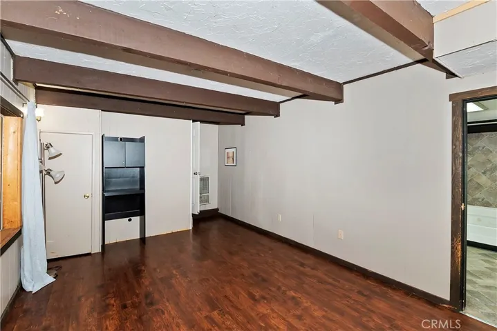 1906 Oakleaf Court, Running Springs, California 92382