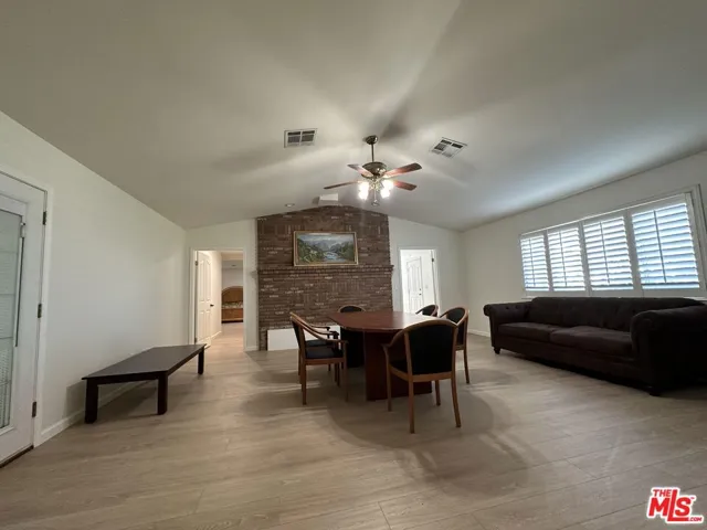 7128 W Avenue D8, Lancaster, California 93536