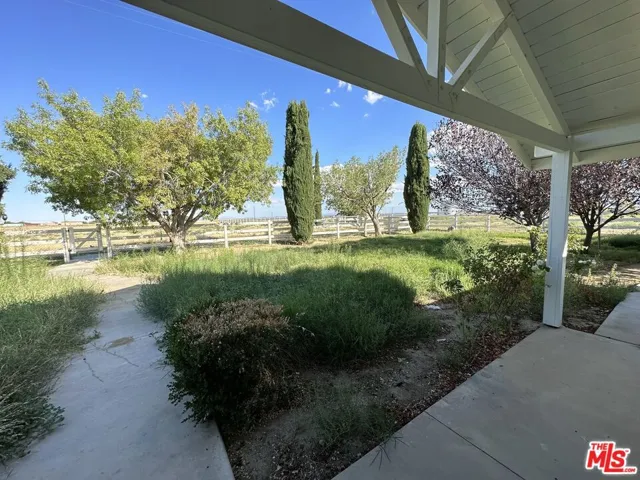 7128 W Avenue D8, Lancaster, California 93536