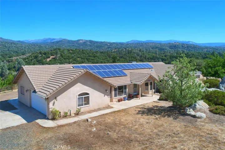 48660 Opah Drive, Oakhurst, California 93644