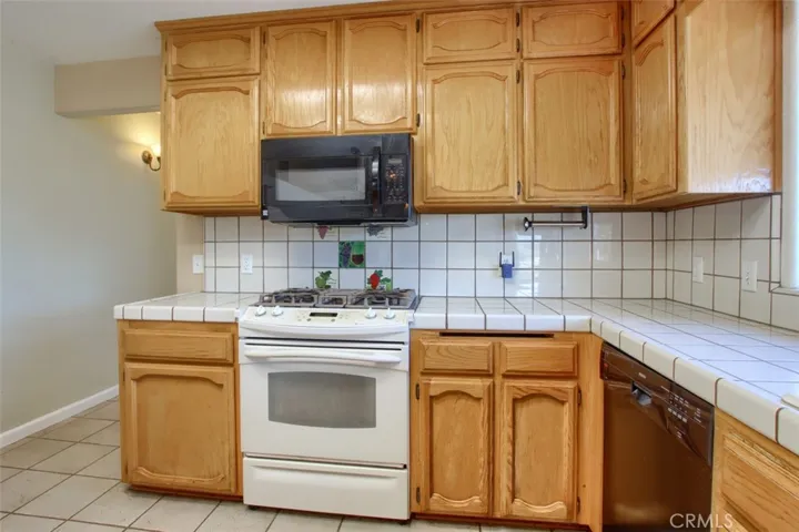 48660 Opah Drive, Oakhurst, California 93644
