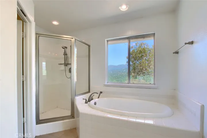 48660 Opah Drive, Oakhurst, California 93644
