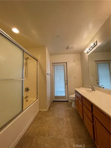 1555 Orange Avenue Unit 101, Redlands, California 92373