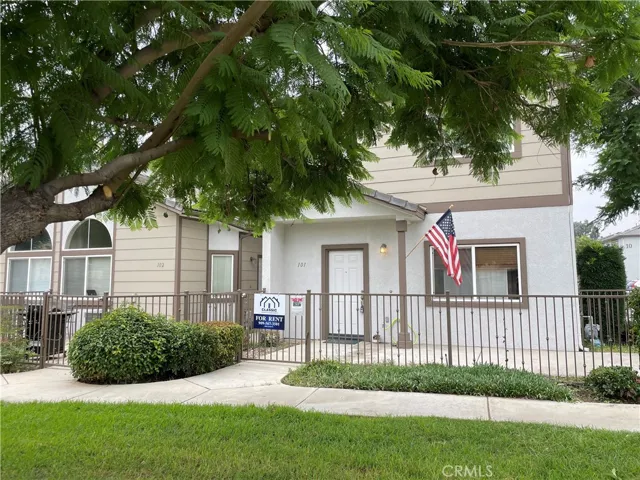 1555 Orange Avenue Unit 101, Redlands, California 92373