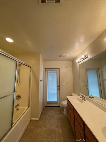 1555 Orange Avenue Unit 101, Redlands, California 92373