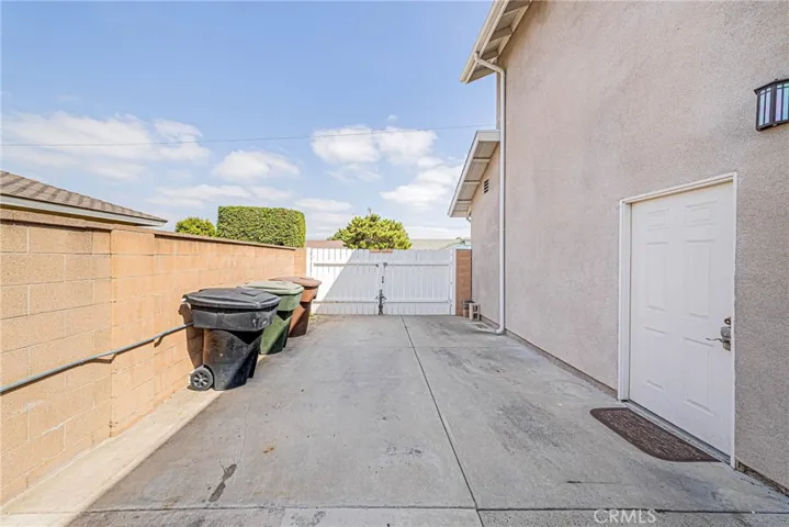 2865 W Monroe Avenue, Anaheim, California 92801