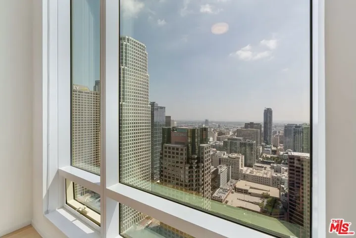 877 Francisco Street Unit 4208, Los Angeles, California 90017