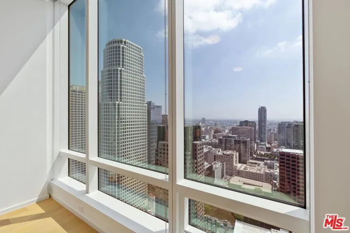 877 Francisco Street Unit 4208, Los Angeles, California 90017