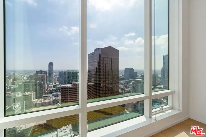 877 Francisco Street Unit 4208, Los Angeles, California 90017