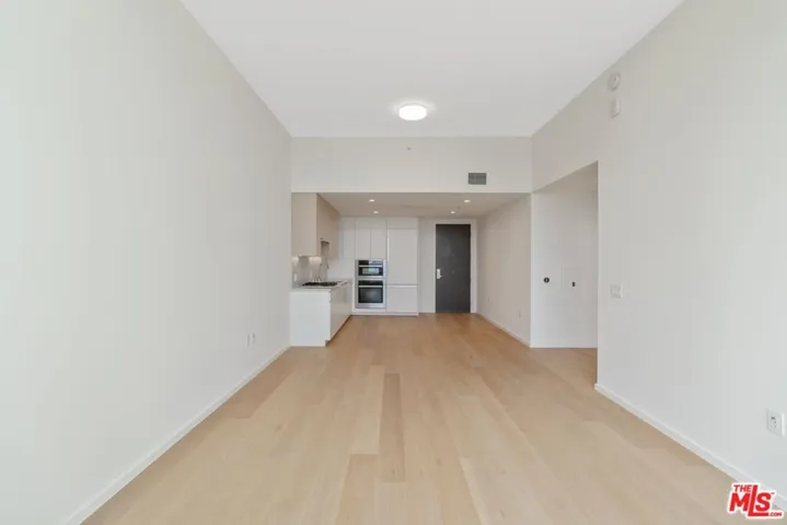 877 Francisco Street Unit 4208, Los Angeles, California 90017