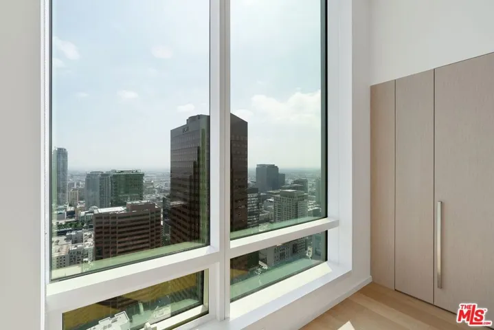 877 Francisco Street Unit 4208, Los Angeles, California 90017